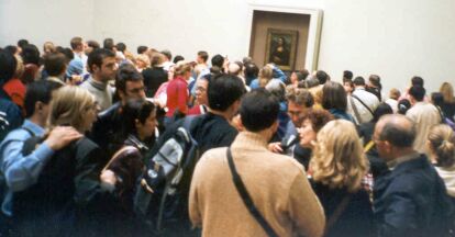 I'm told it was a quiet day at the Mona Lisa. I couldn't tell through my telephoto lens.
